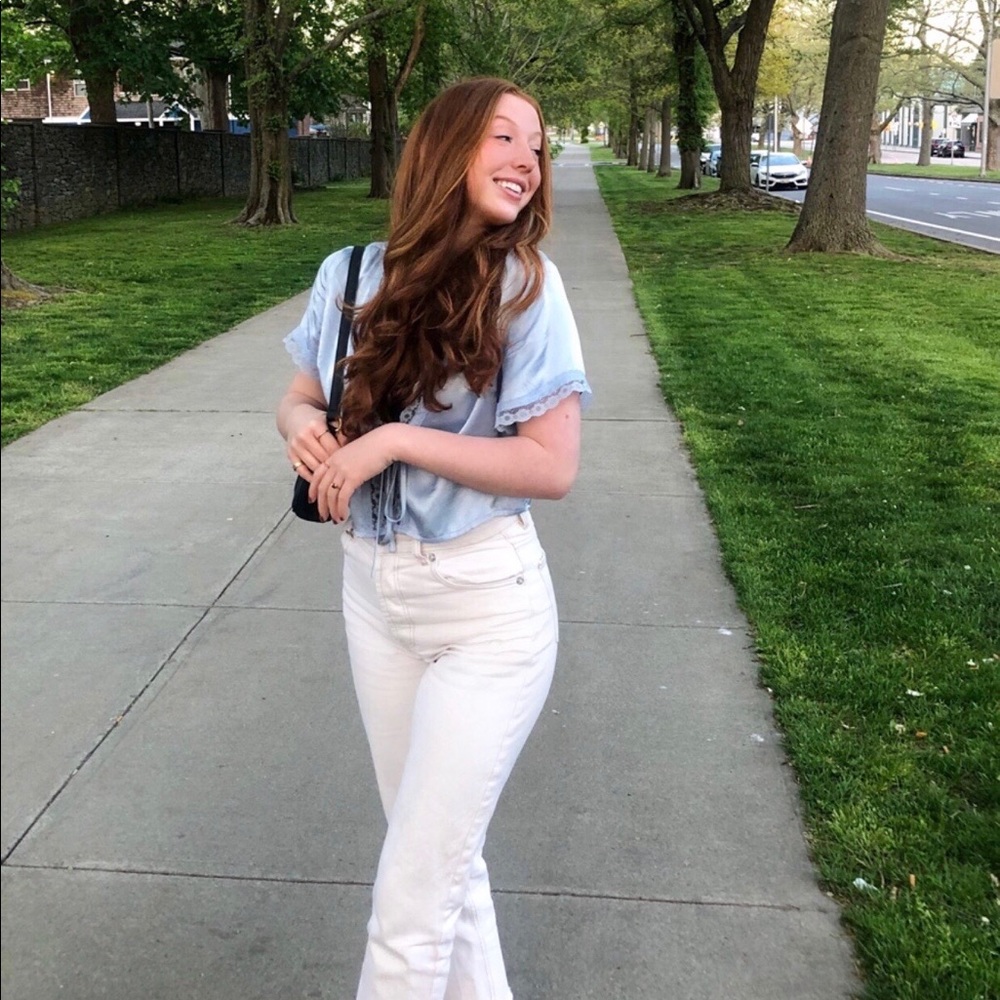 Meet your Posher, Lauren